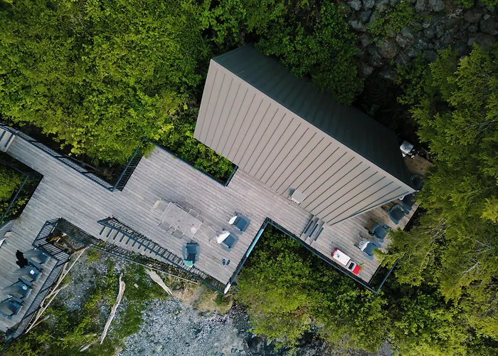 Duffin Cove Resort
